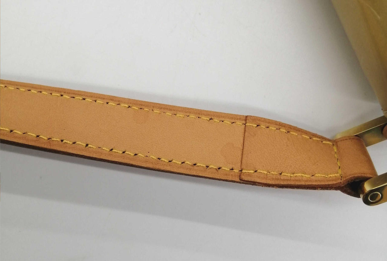 少々汚れがあります。