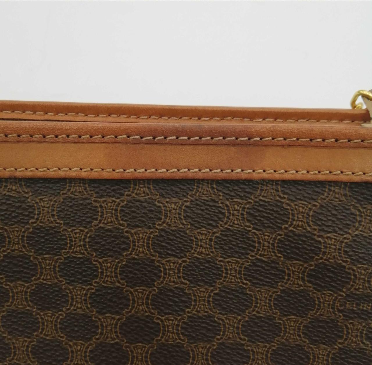 少々染みがあります。