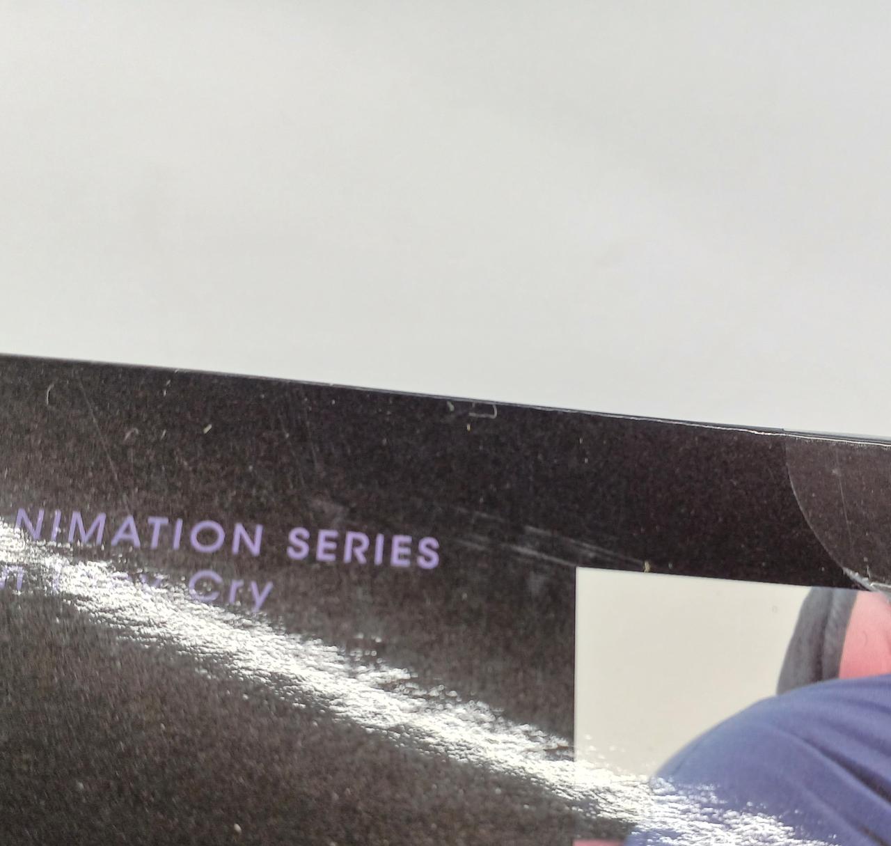 箱に少々キズがあります。