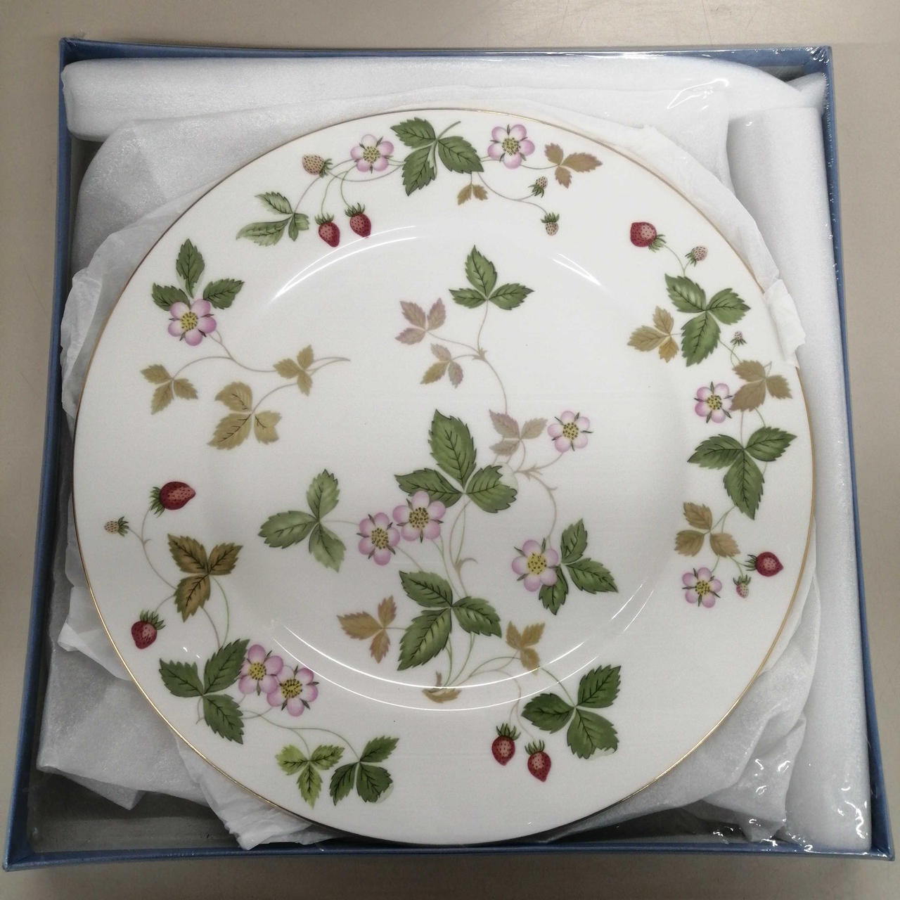 シュリンク包装してあります