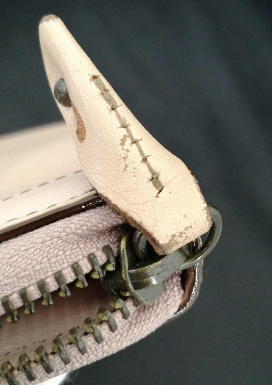 ジッパータブ使用感あり