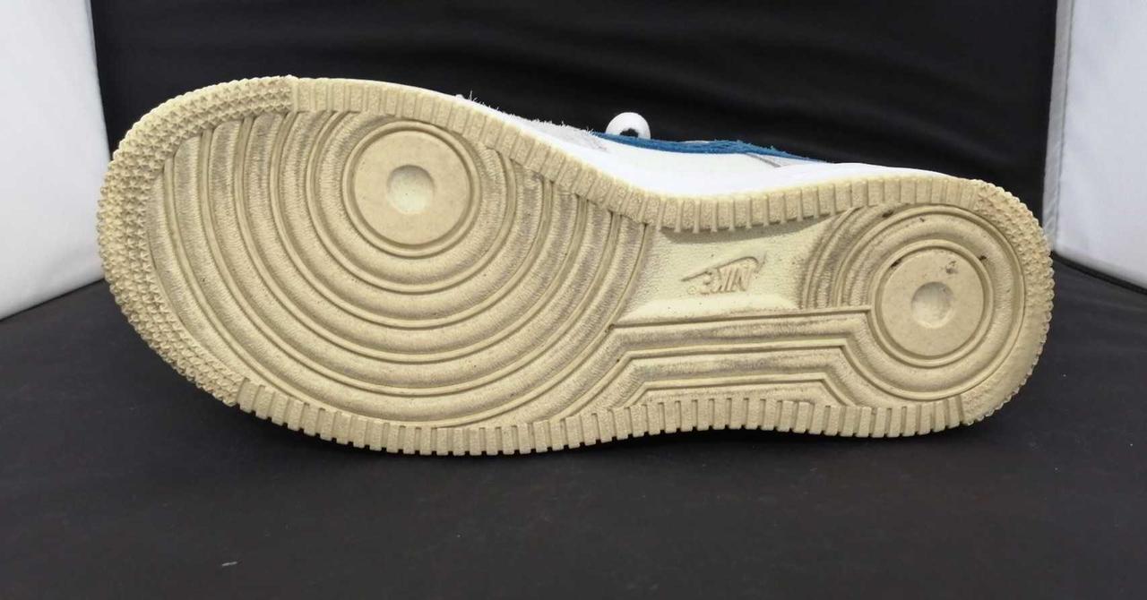 ソールに汚れあり