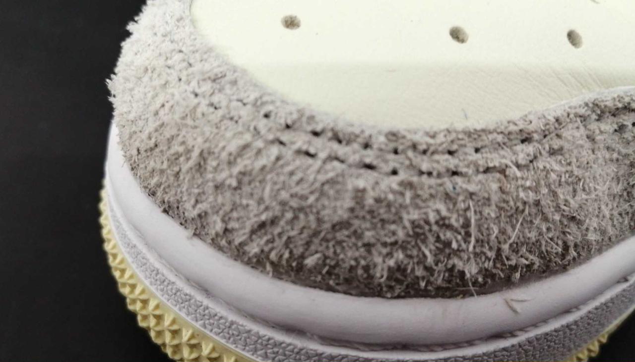 スエード生地に毛羽立ち