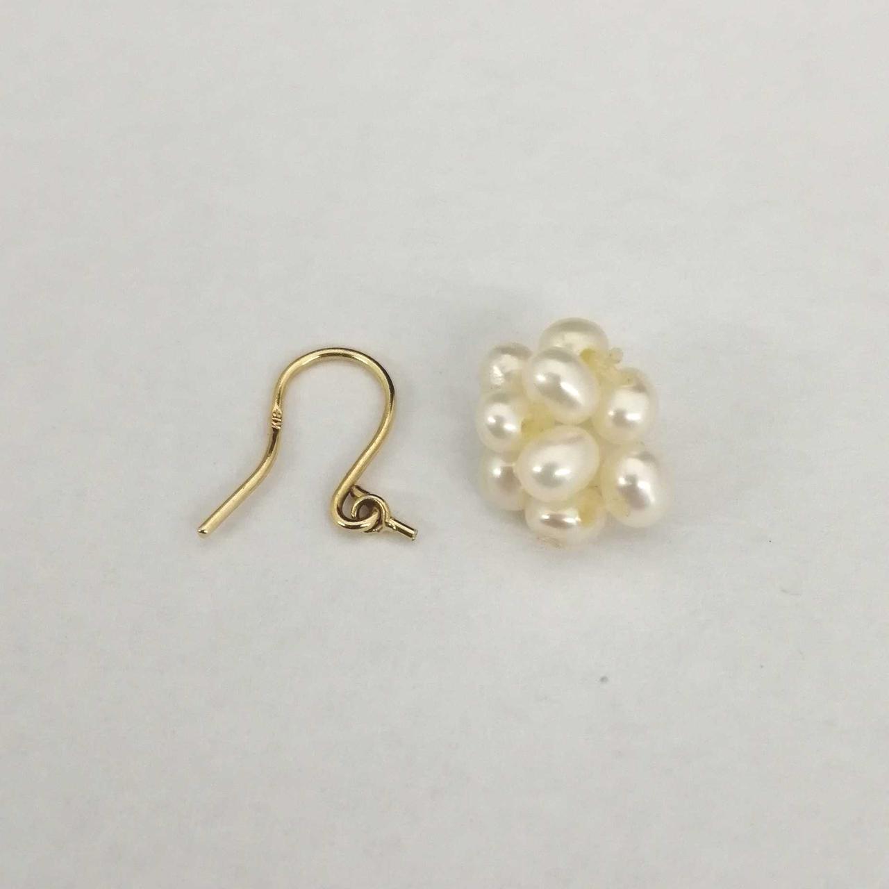 片方破損してます