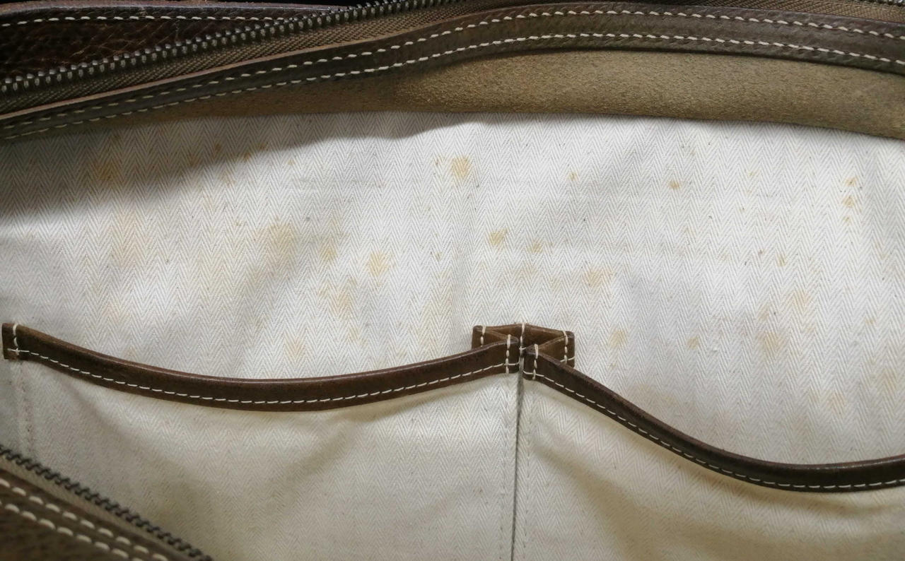 内側裏面、汚れあり