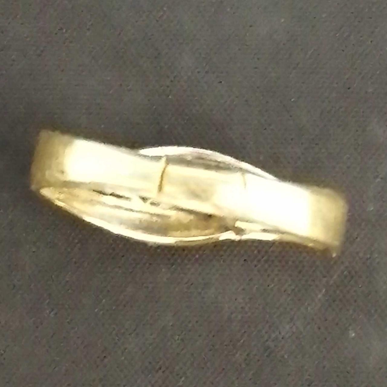 破損しています