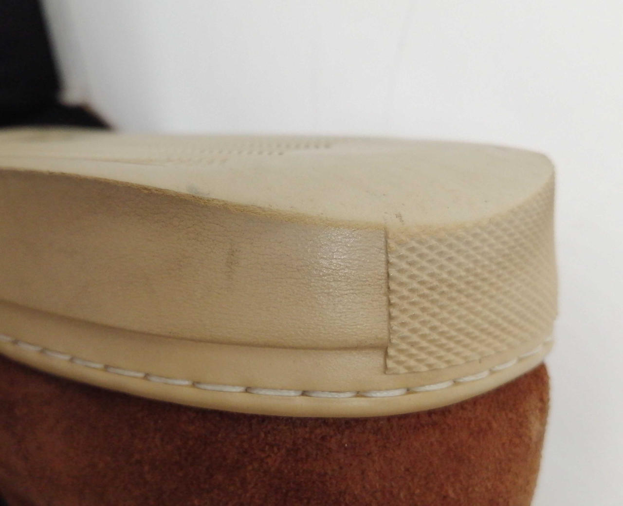 踵へりあります