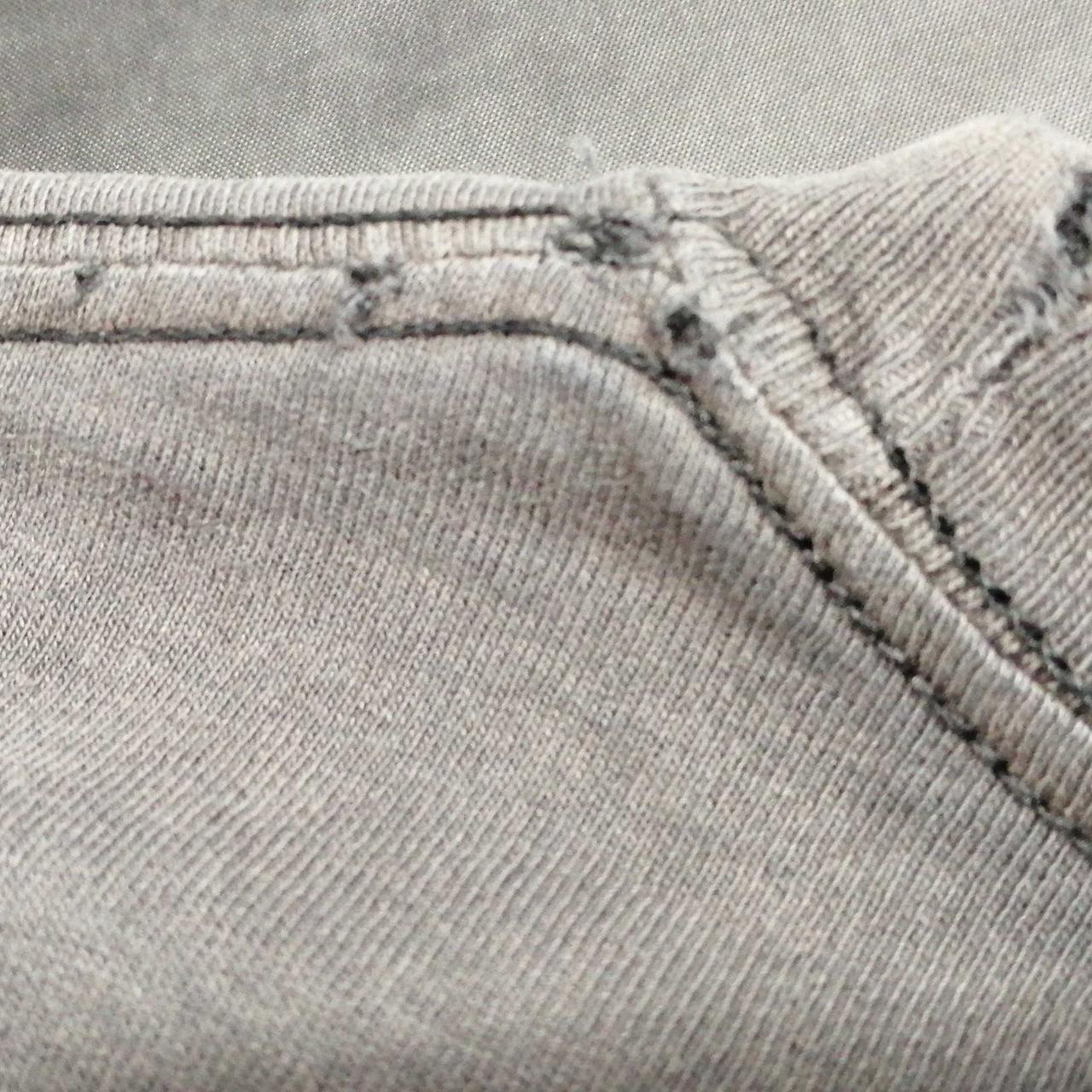 左肩、穴空いてます