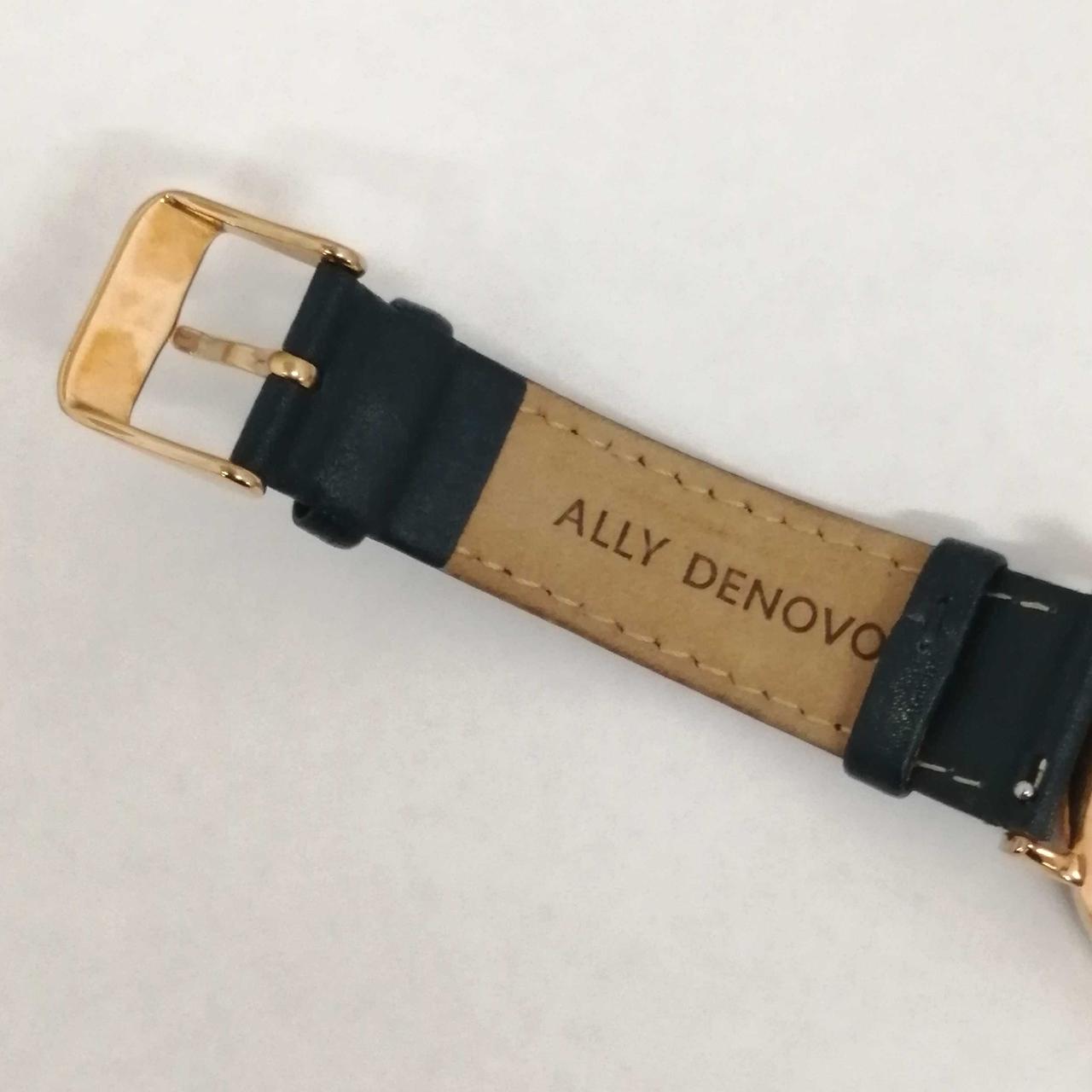 バックル(美錠)裏に汚れあり