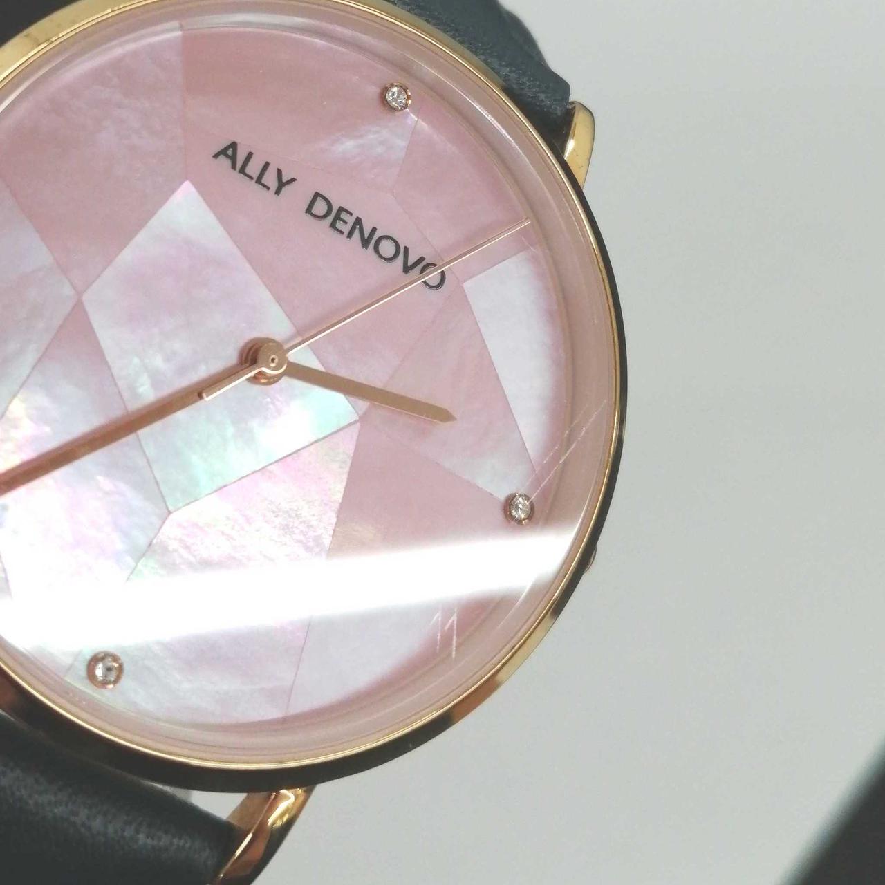 時計盤表面にキズあり