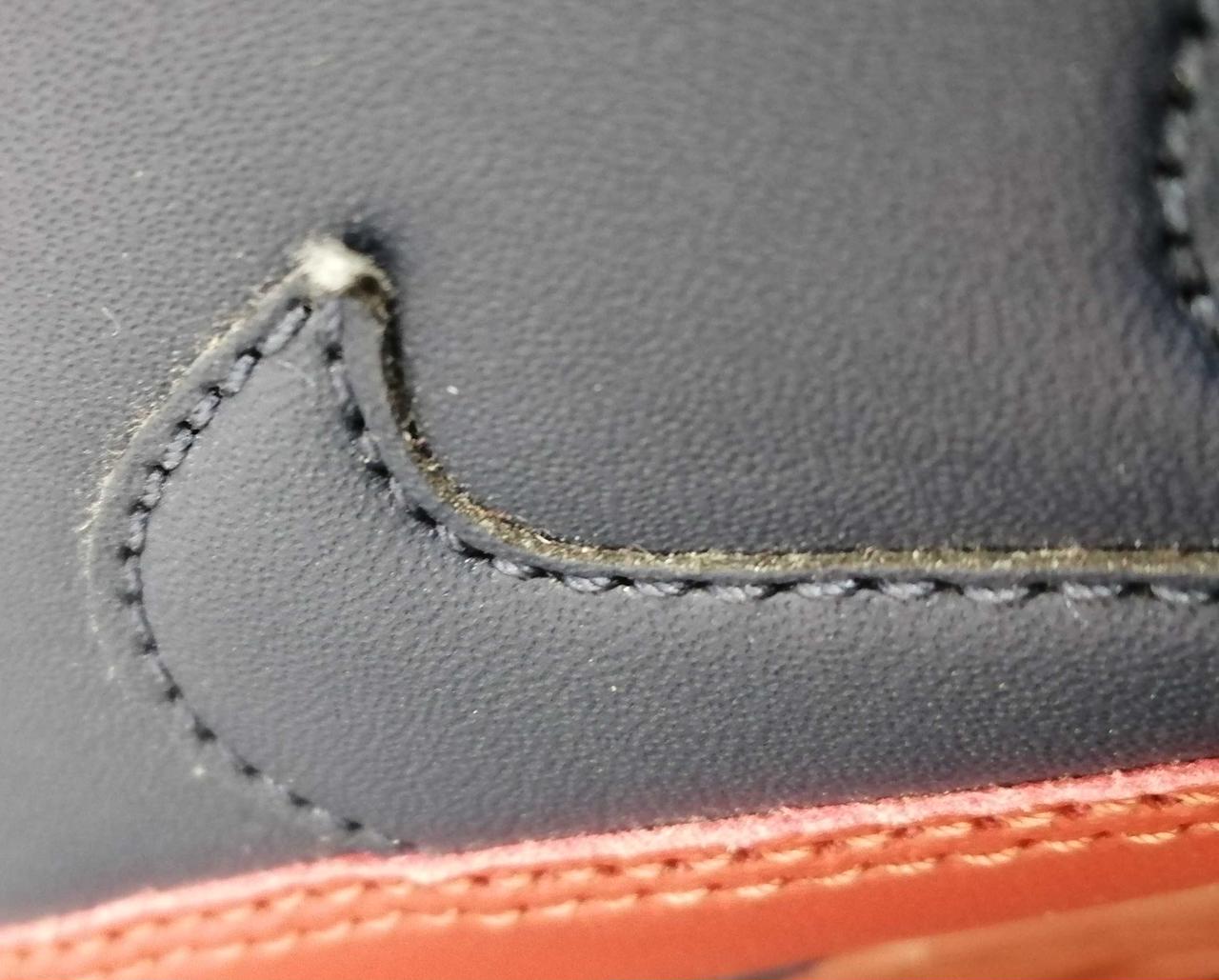 少し剥がれあります