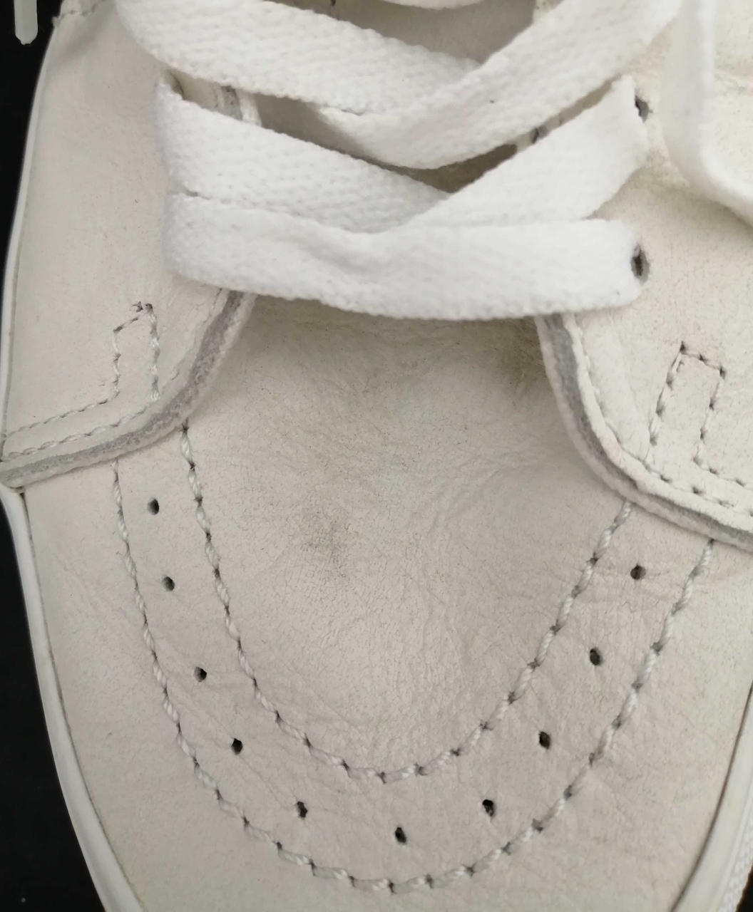 へこみと汚れあります