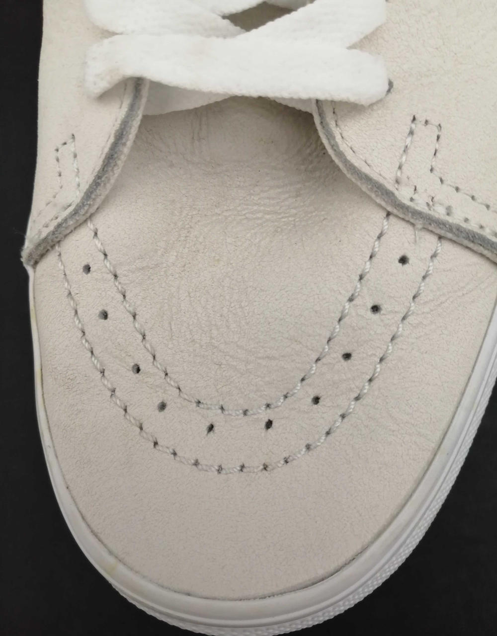 へこみと汚れあります