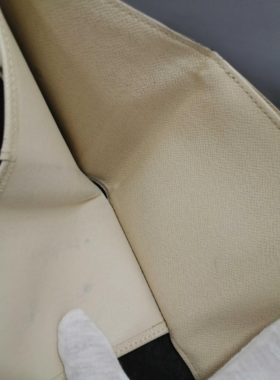 色あせあります