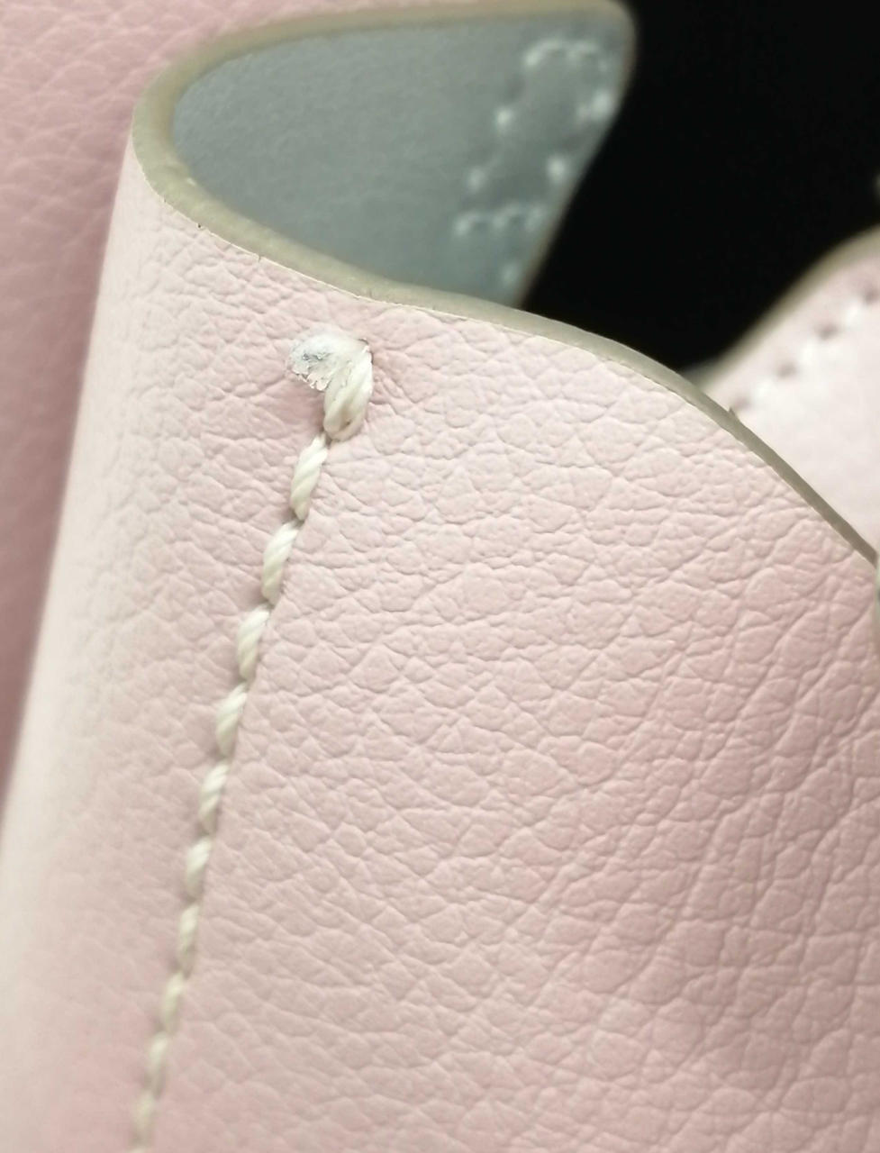 ほつれあります