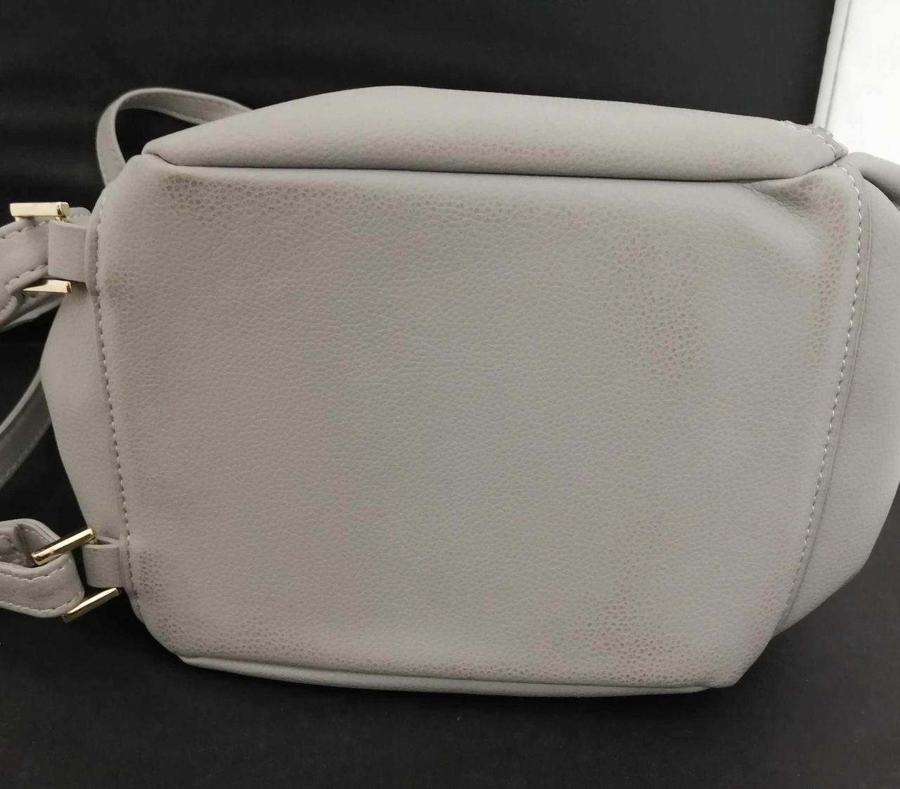 全体的汚れあります