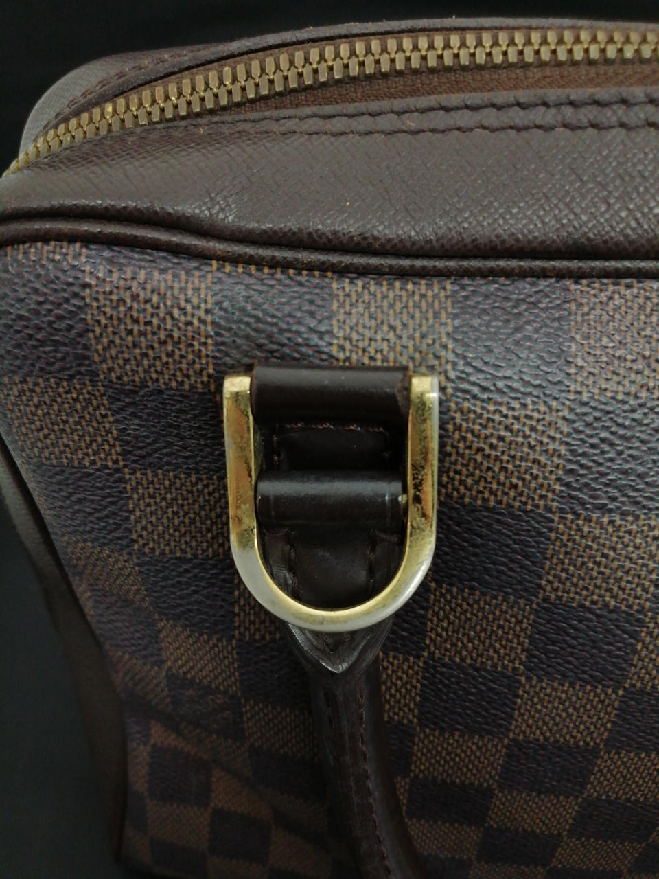 金具にはげあり