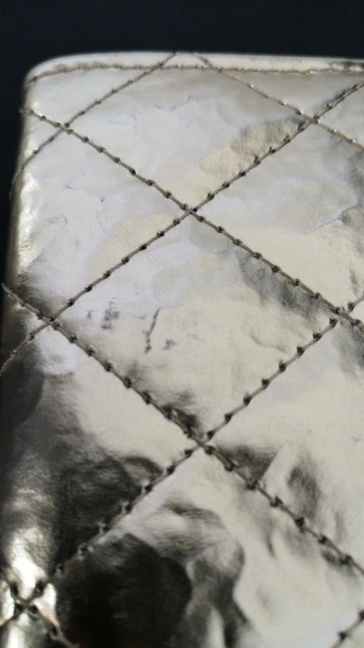 背面色落ち部分