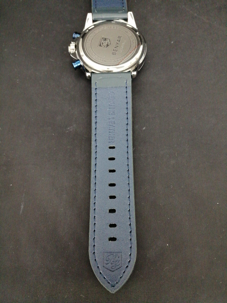 ベルト側面ベタつく感じがあります