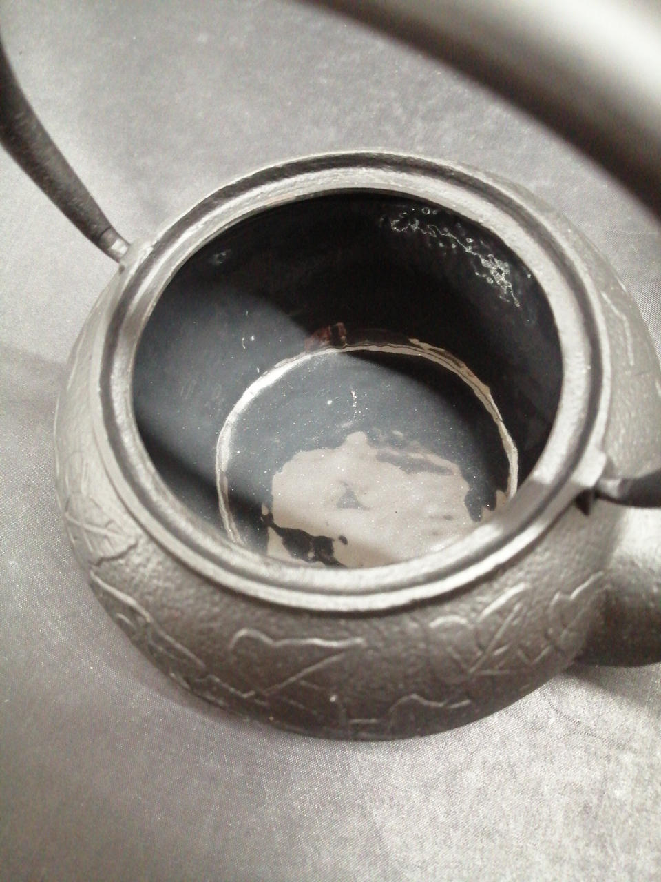 光の加減で傷っぽく見えますがキレイです