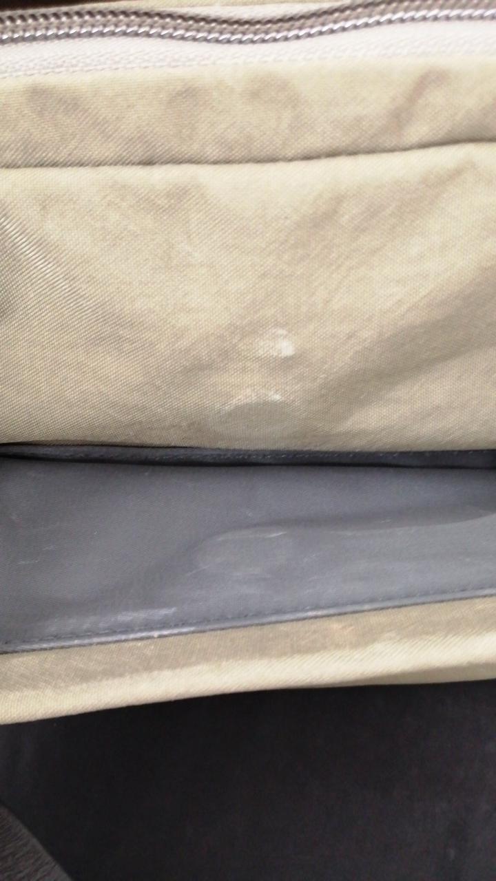 白い汚れがあり