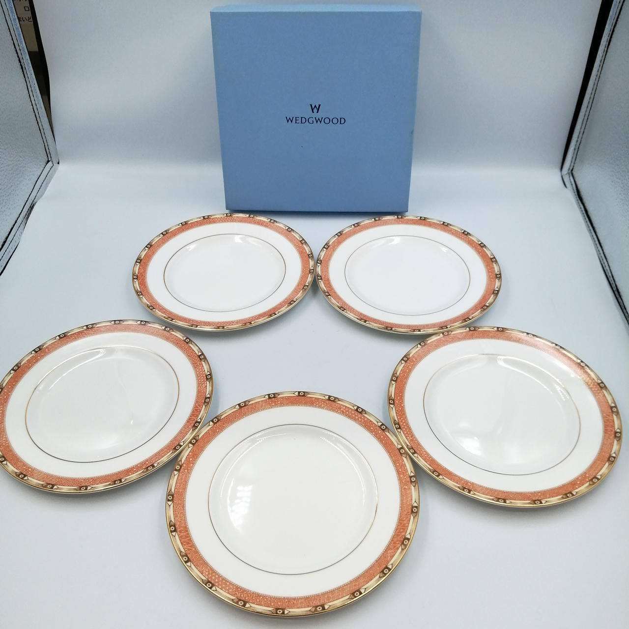 現在では廃盤のお品物です！