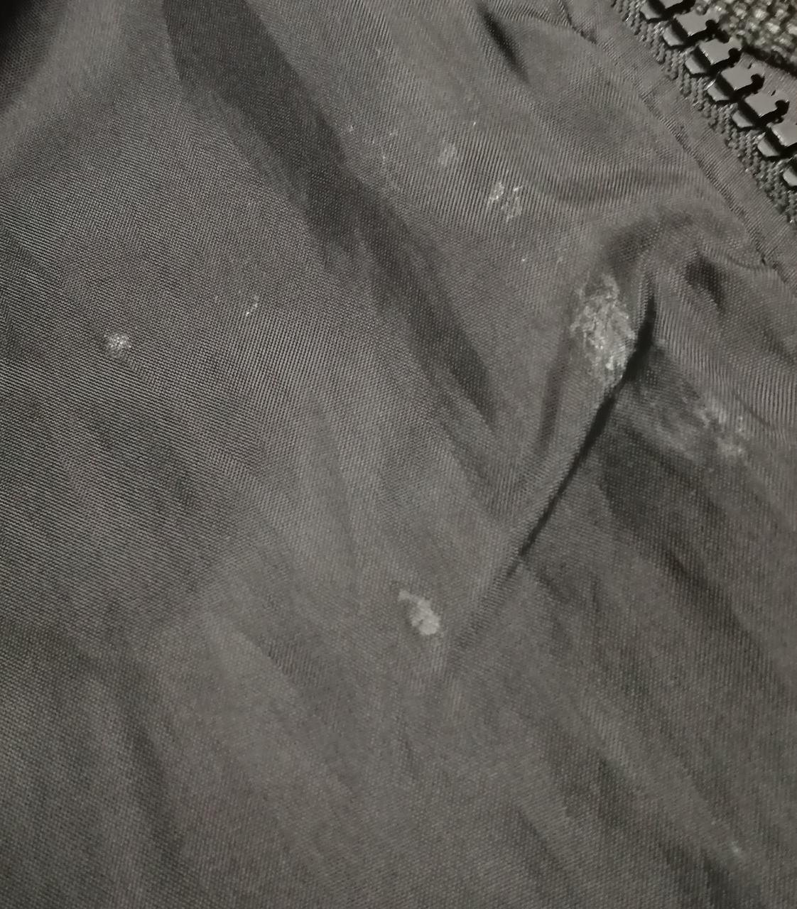 左前内側汚れあります