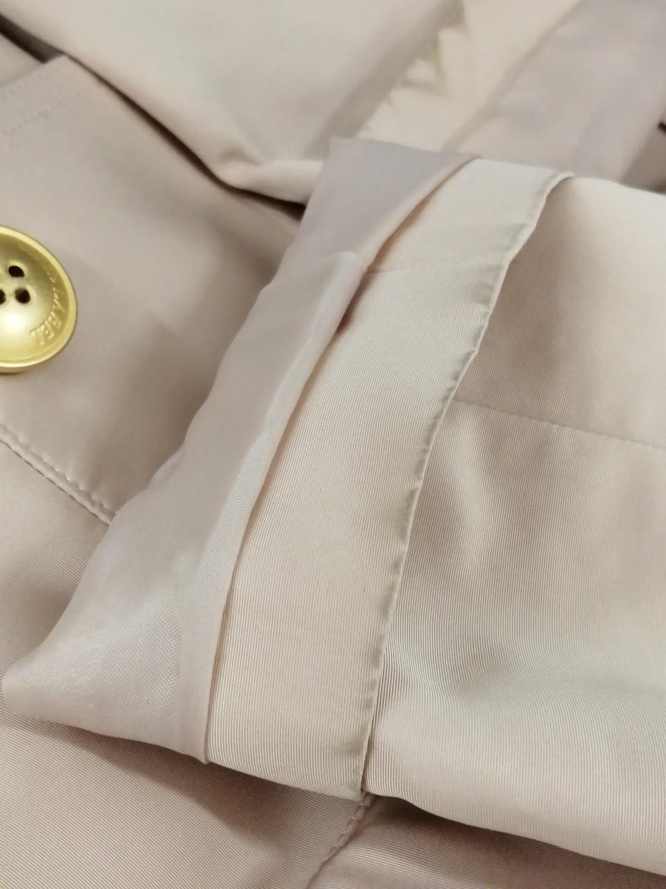 袖裏、汚れあり