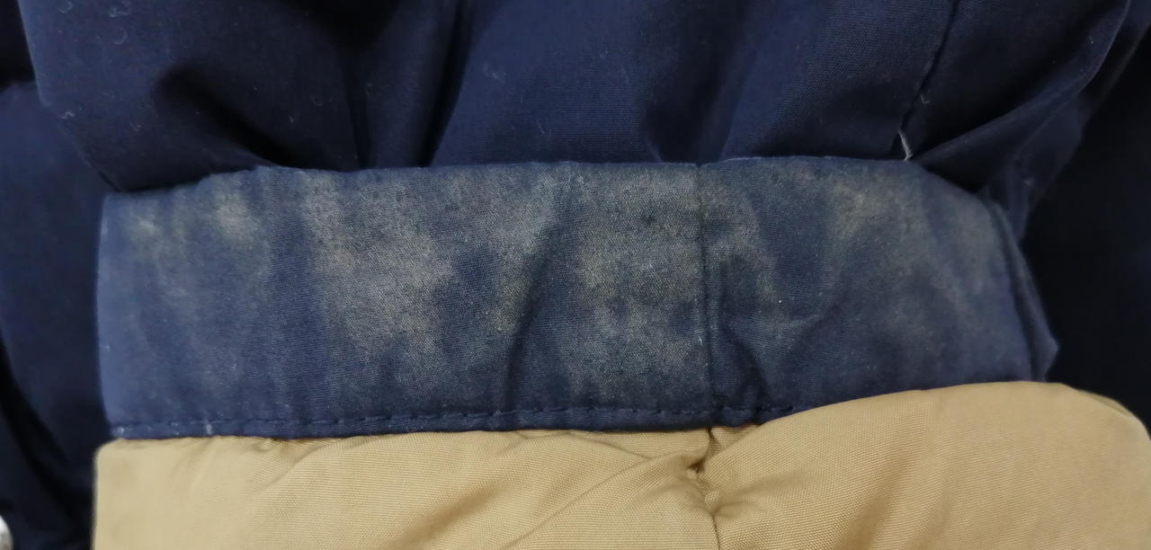 袖汚れあります