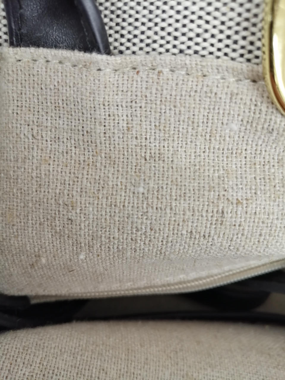 ほつれあります