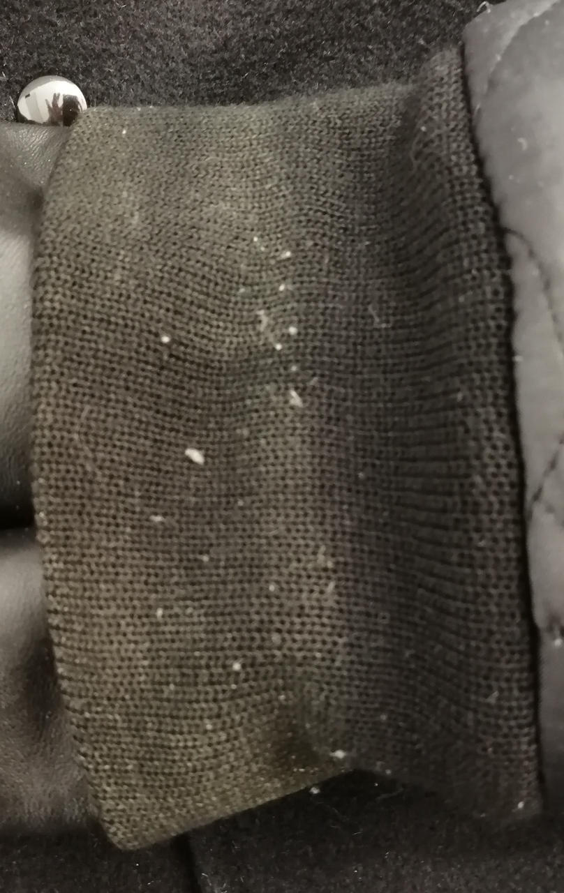 袖汚れあります