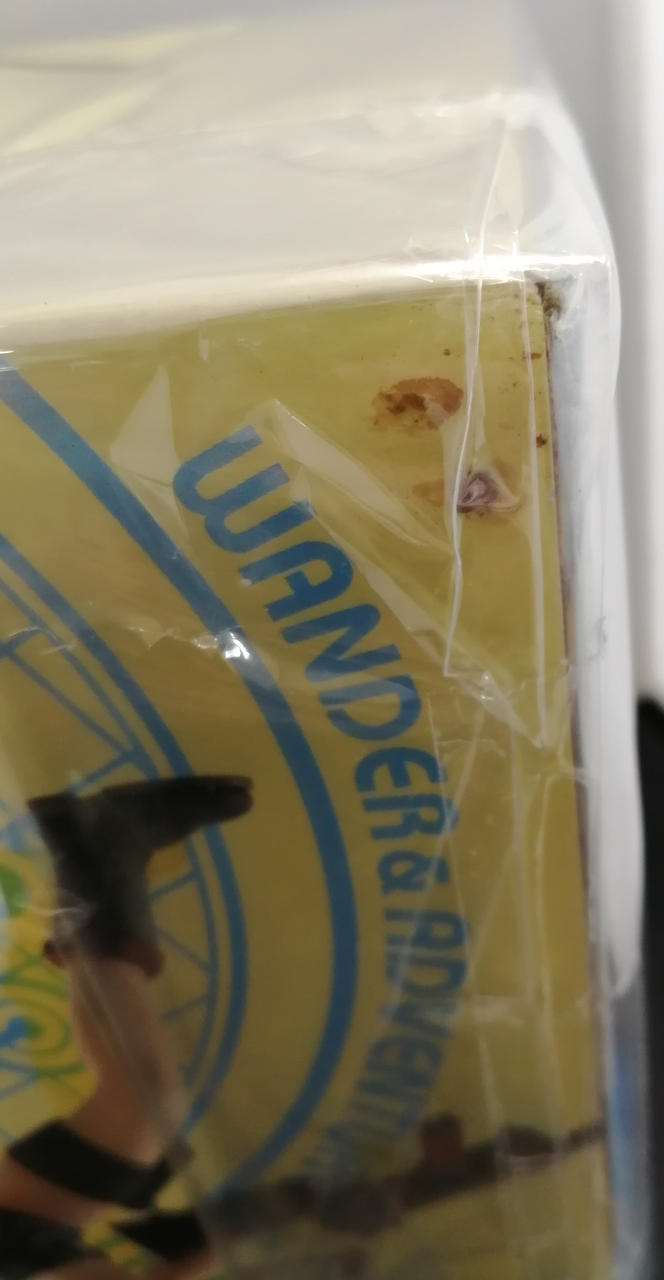 箱下角汚れあります