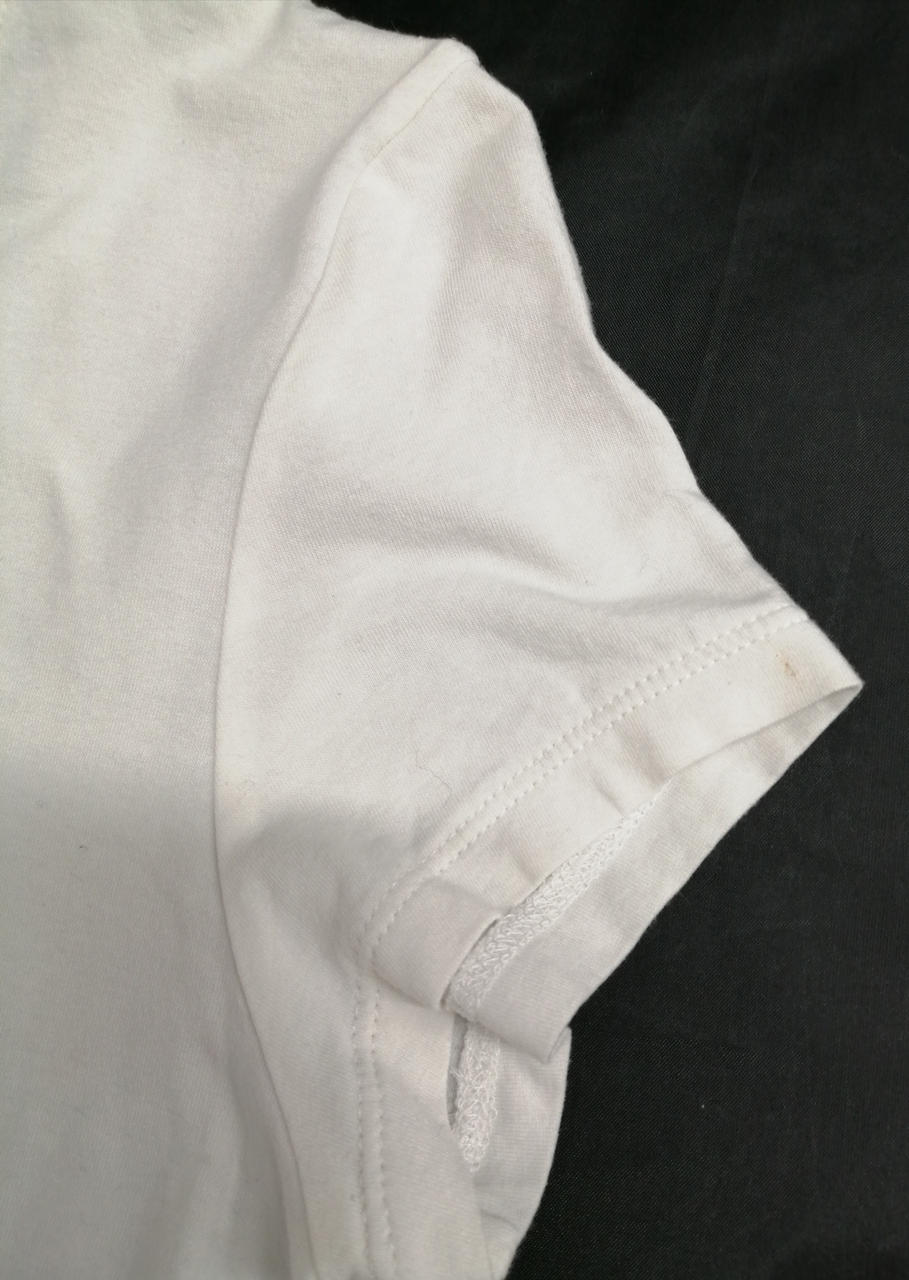 左側汚れあります