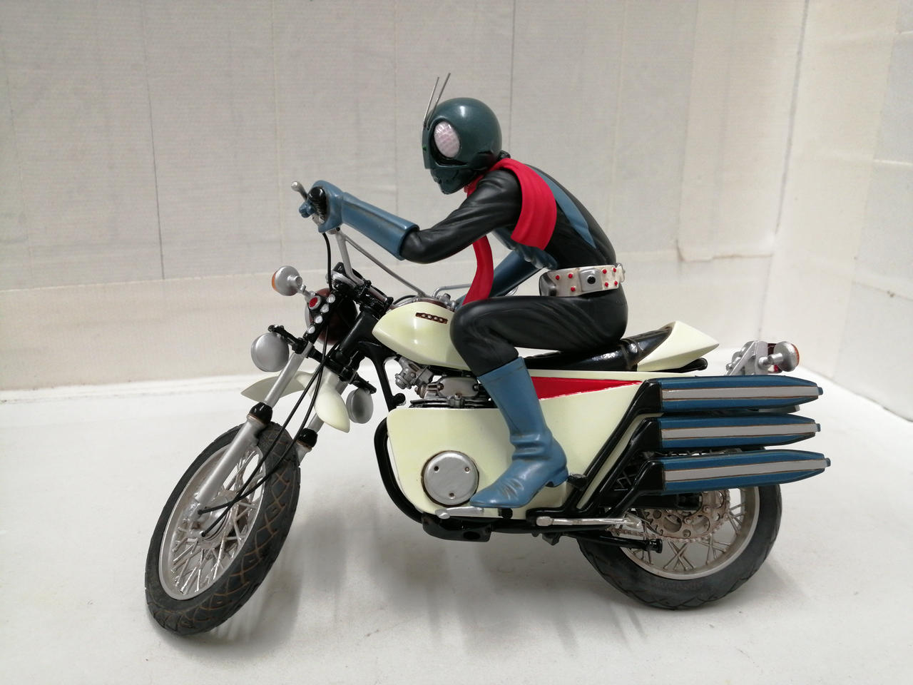 【美品　超希少】B-CLUB　仮面ライダー旧１号＆サイクロン　～オープニング版～ 楽天市場】【中古】B-CLUB 1/12 仮面ライダー旧1号＆サイクロン号