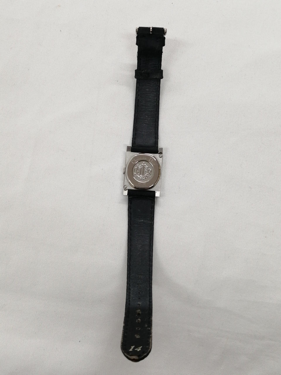 ベルト非純正品です。