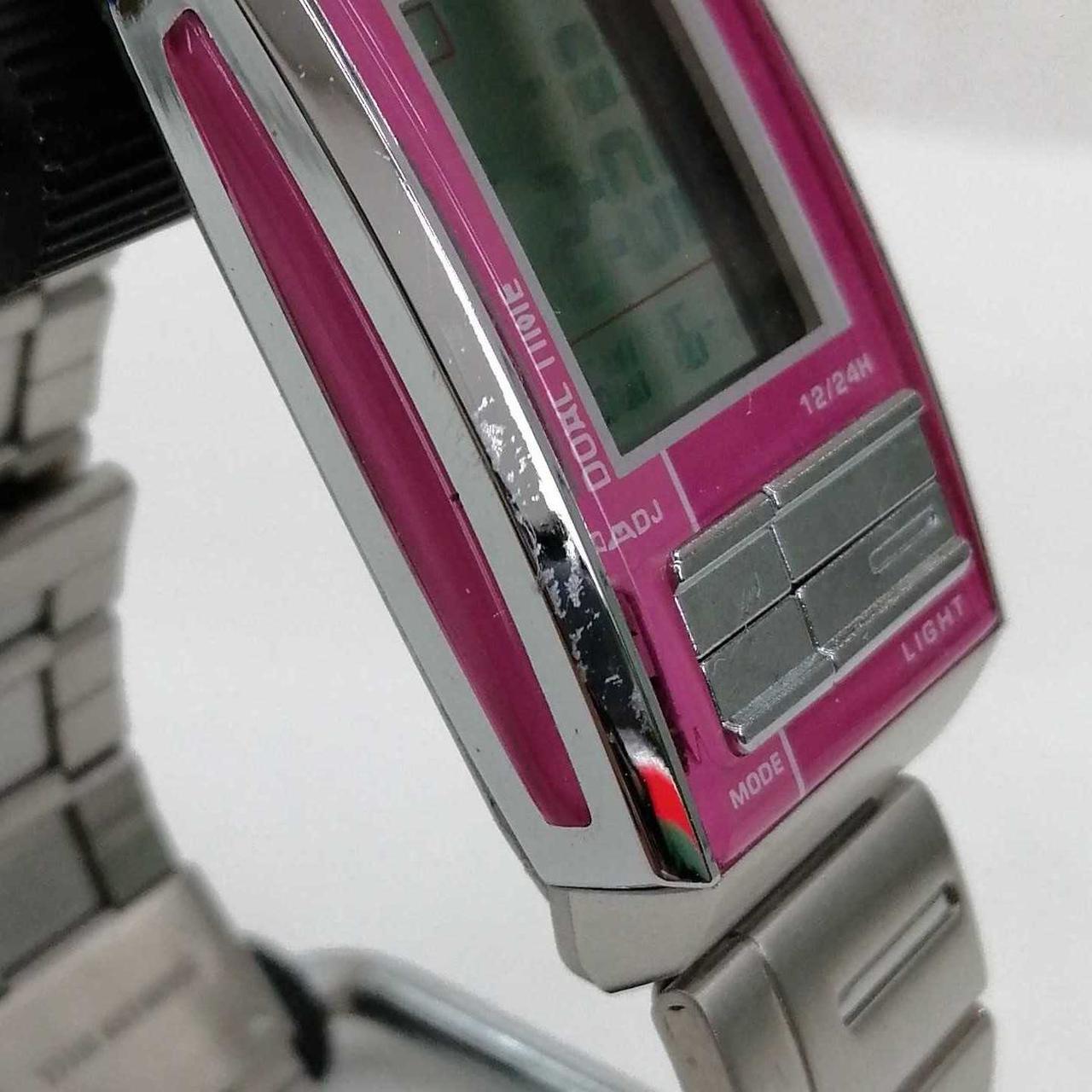 キズがあります。