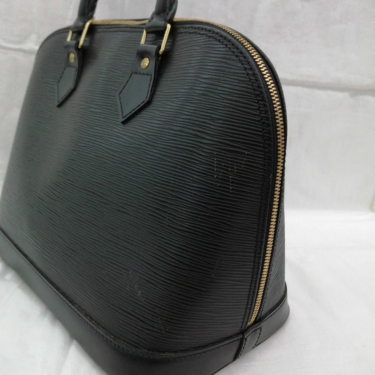 キズがあります。