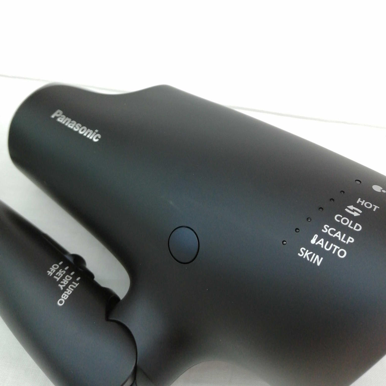 キズがあります。