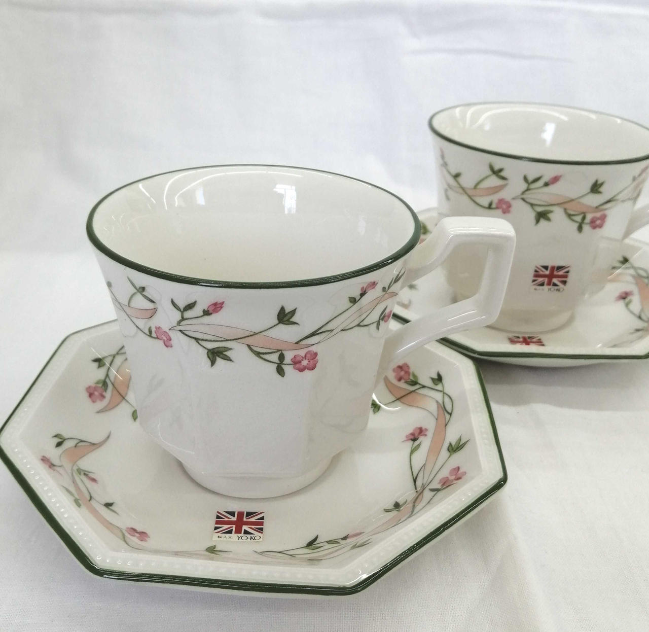 カップ片方のみシールなし