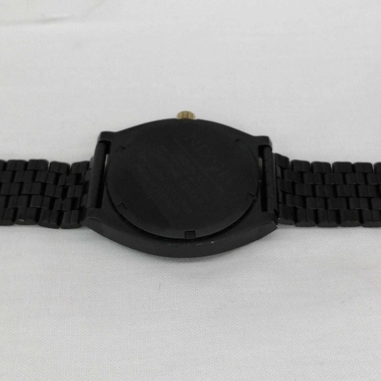 キズがあります。