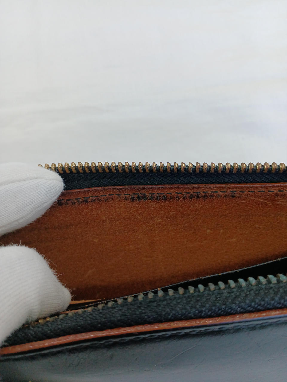 内側黒ずみあり