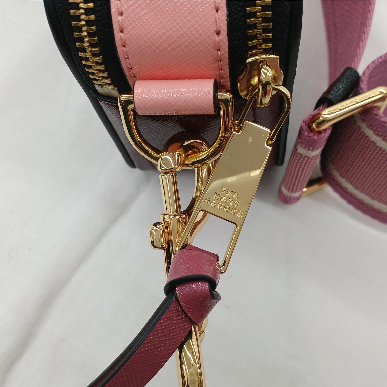 少々傷や汚れがあります