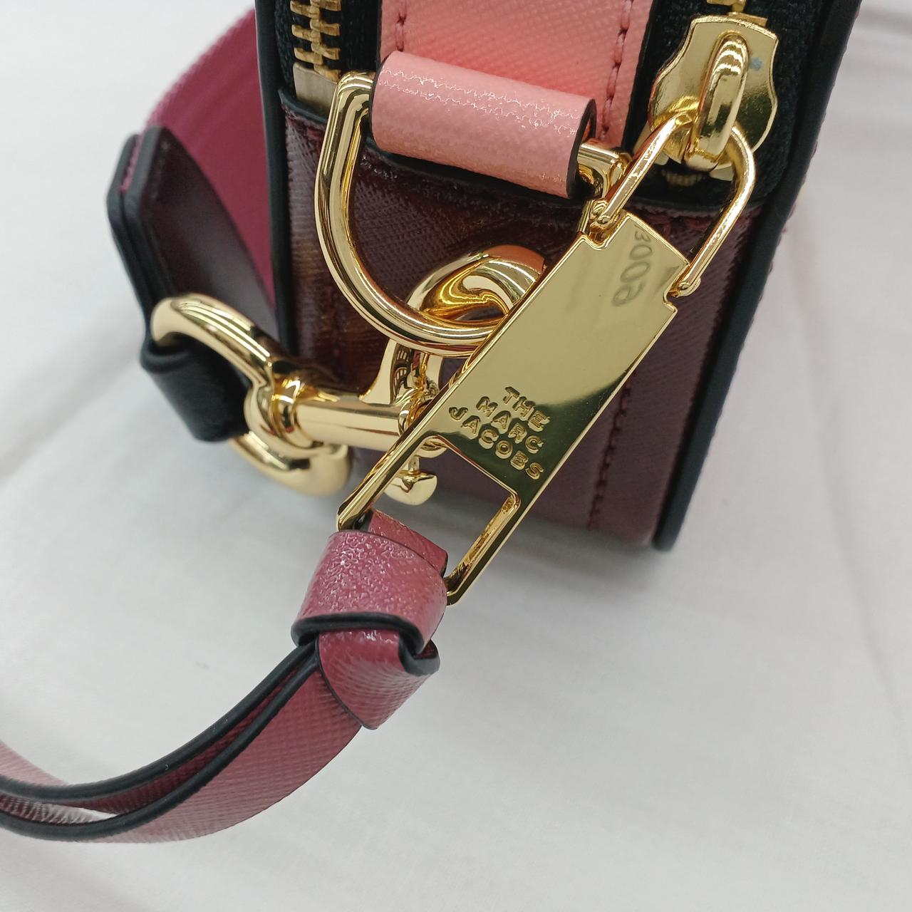 少々傷や汚れがあります