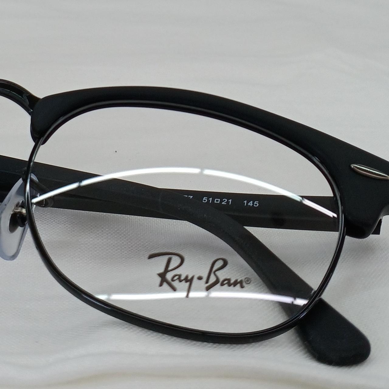 レンズに傷があります。