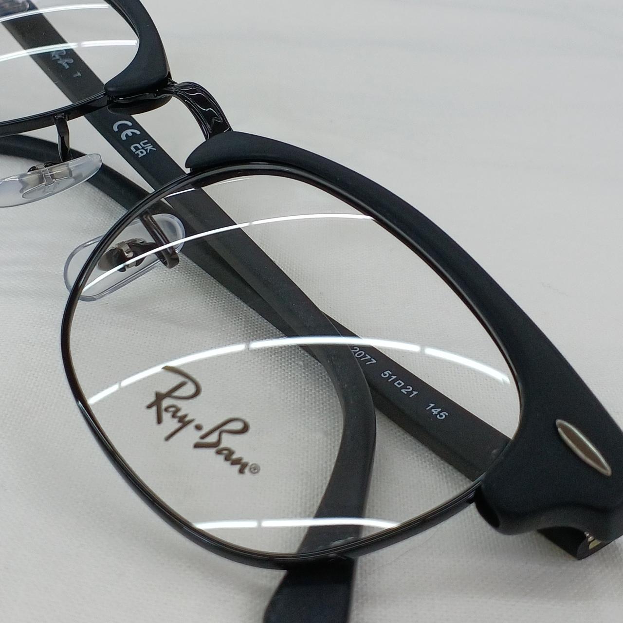 レンズに傷があります。