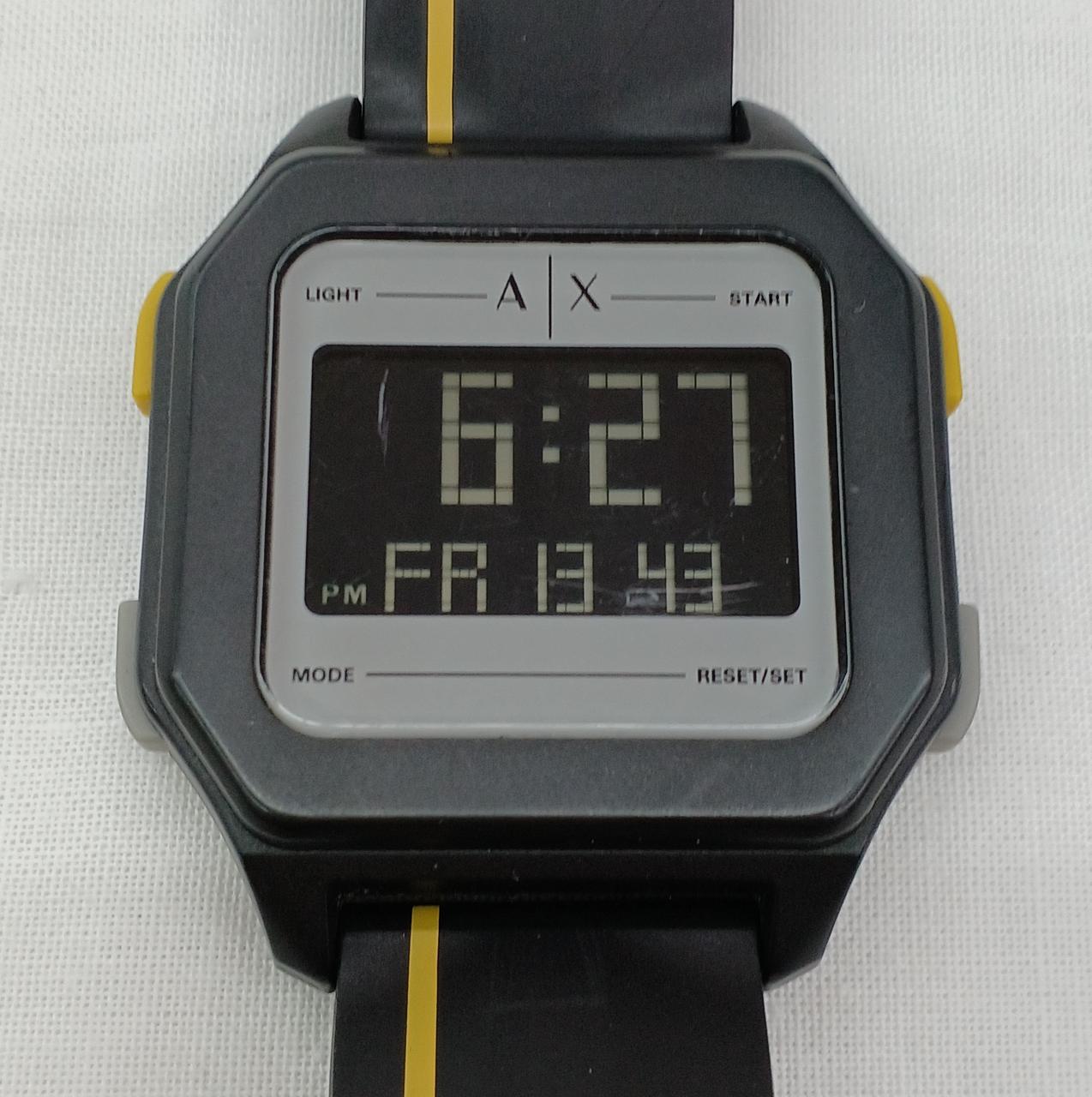 ガラス面にキズあり