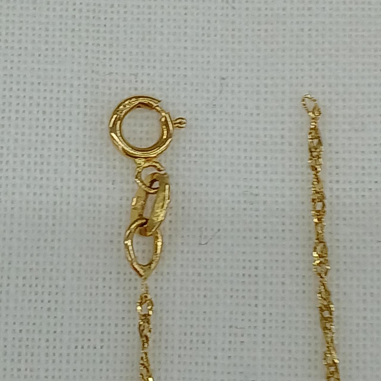 留め具に破損あります。