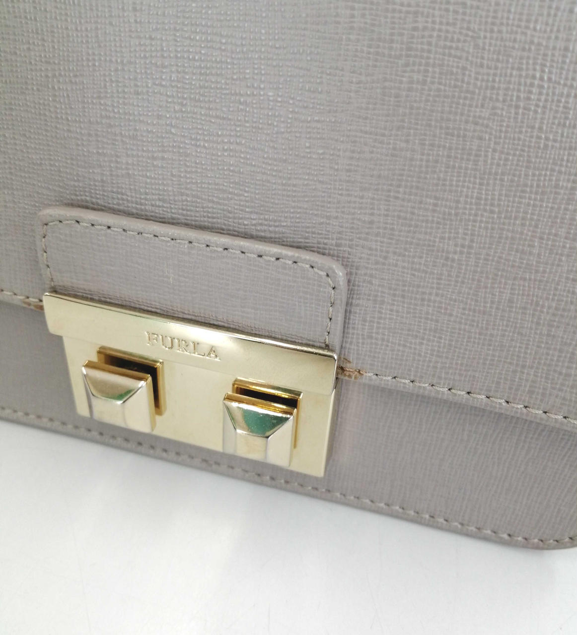 金具横若干汚れあり