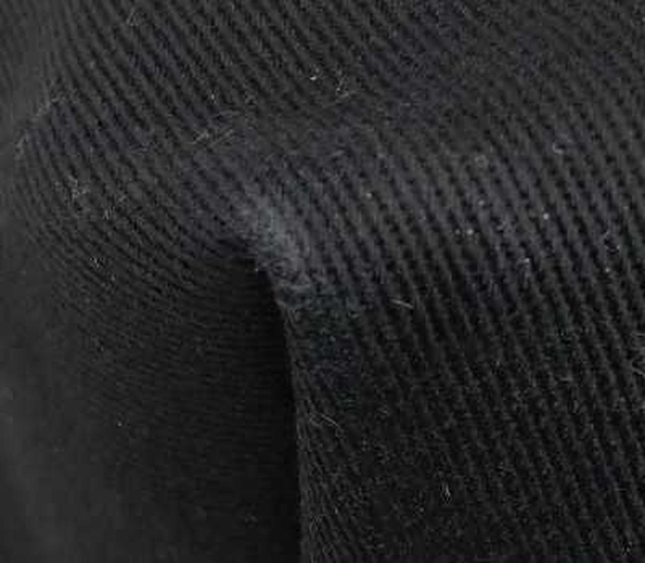 4つ角、若干白く擦れてます。