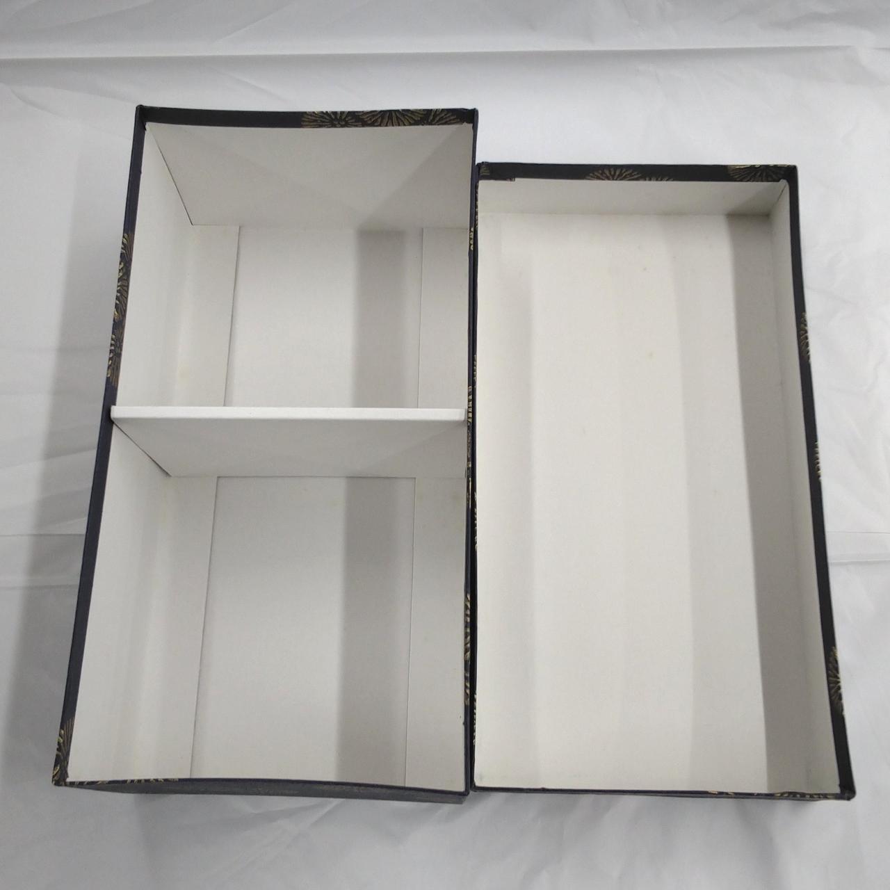 内側少々シミ、汚れ有り。